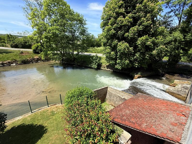 Maison - 750 m² - 25 pièces