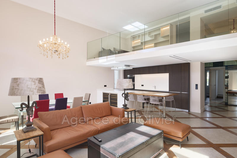 Appartement - 150 m² - 4 pièces