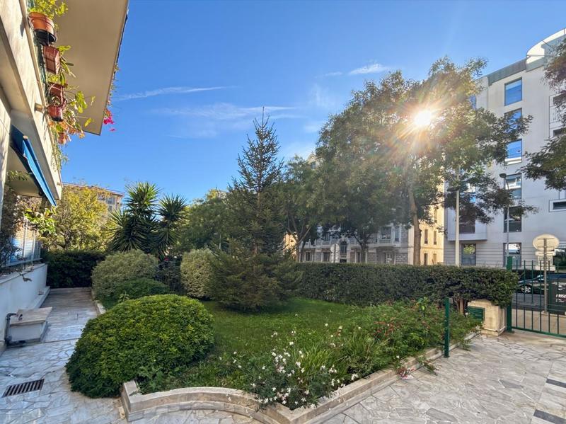 Appartement - 85 m² - 3 pièces