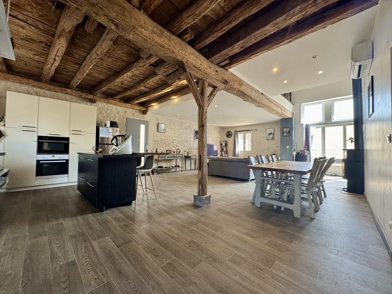 Maison ancienne - 173 m² - 7 pièces