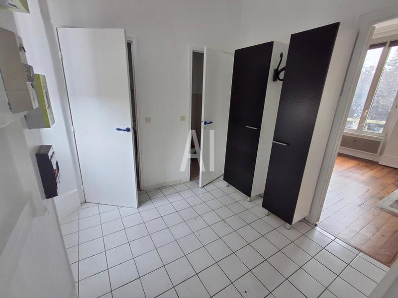 Bureau - 72 m² - 3 pièces