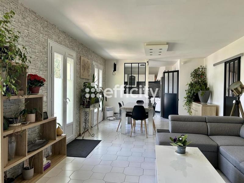 Maison - 151 m² - 7 pièces