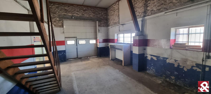 Parking / Garage - 76 m²