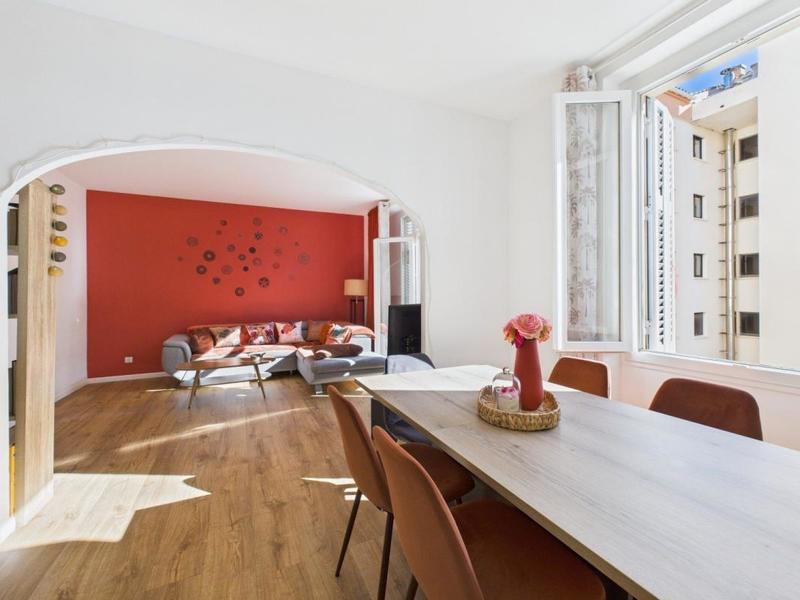 Appartement - 83 m² - 3 pièces