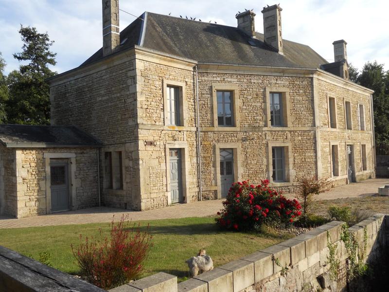 Maison - 245 m² - 8 pièces