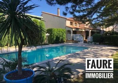 Villa - 270 m² - 10 pièces