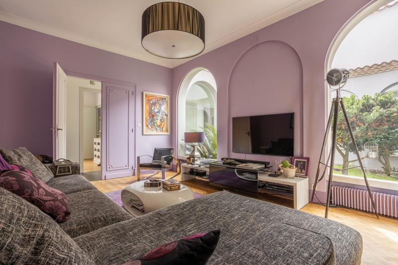 Maison - 390 m² - 10 pièces