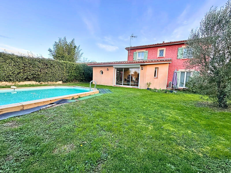 Maison - 170 m² - 9 pièces