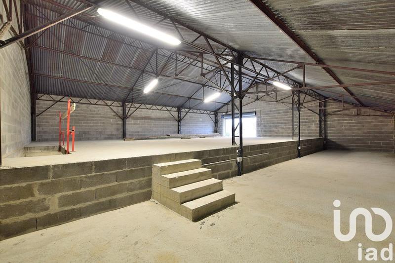 Maison - 410 m² - 6 pièces