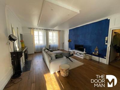 Appartement - 180 m² - 7 pièces