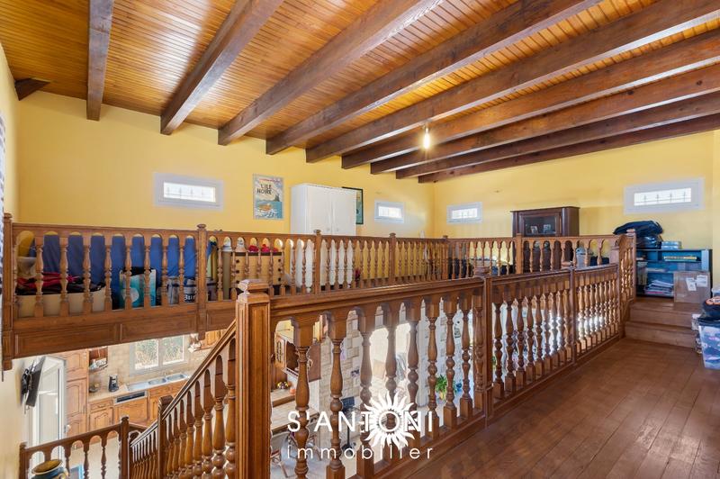 Villa - 215 m² - 4 pièces