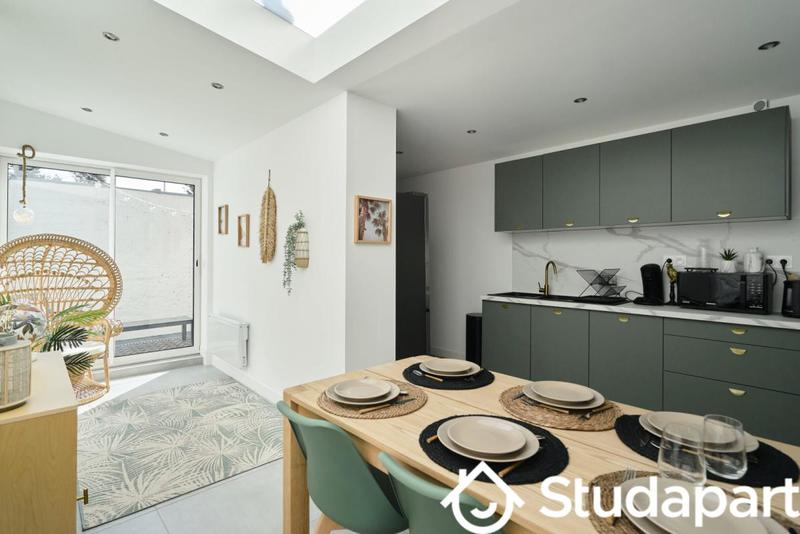 Chambre - 11 m² - 1 pièce