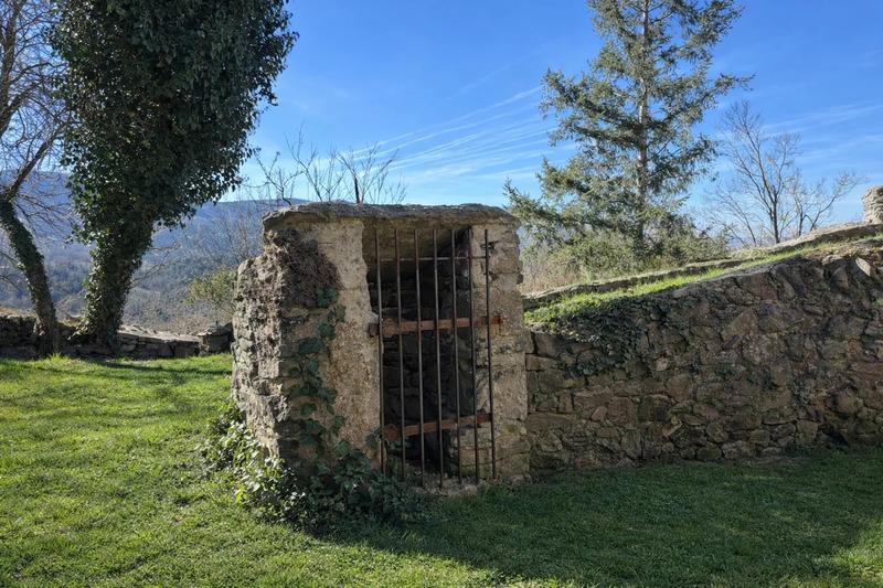 Maison - 270 m² - 7 pièces