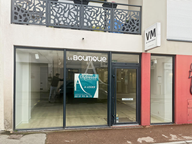 Local commercial - 75 m² - 1 pièce