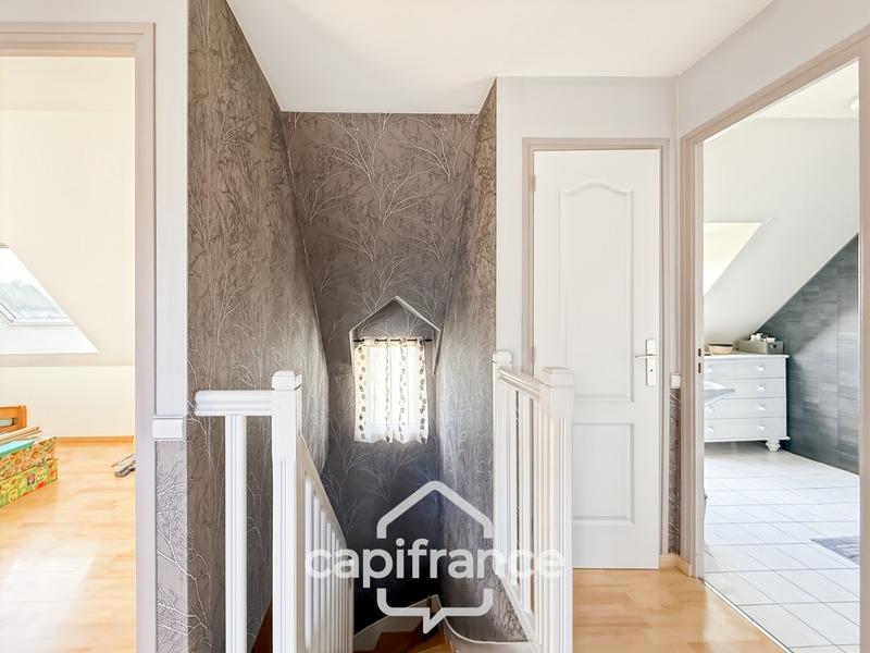 Maison - 98 m² - 5 pièces