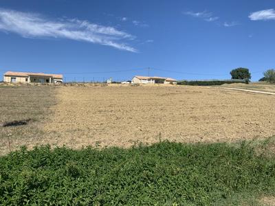 Terrain constructible - 1 681 m²