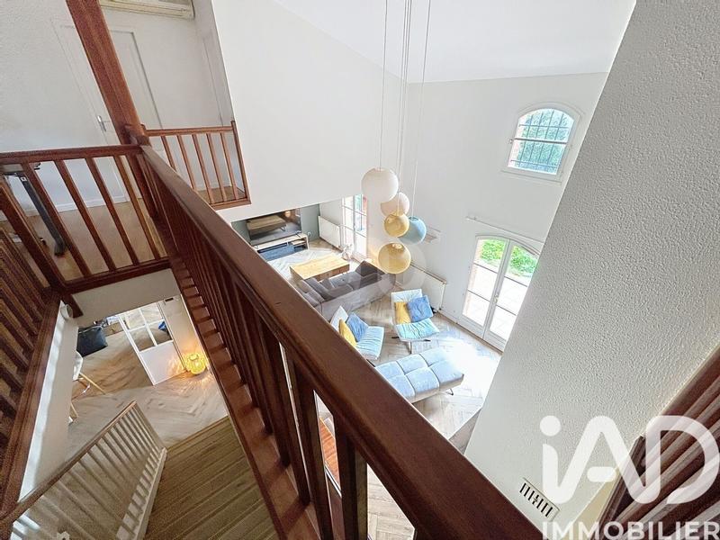 Maison - 206 m² - 9 pièces