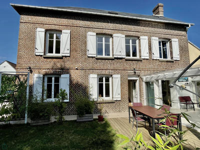 Maison - 180 m² - 5 pièces