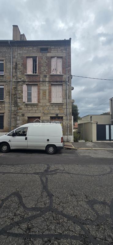 Immeuble - 110 m² - 10 pièces