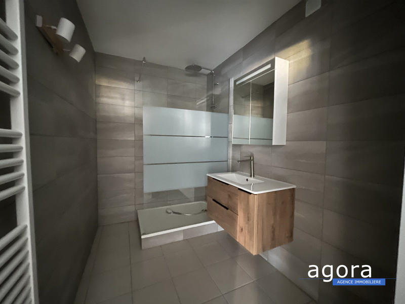 Appartement - 60 m² - 2 pièces