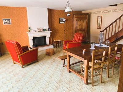 Maison - 121 m² - 6 pièces