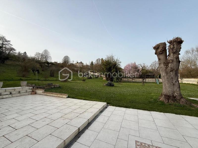 Maison traditionnelle - 139 m² - 6 pièces