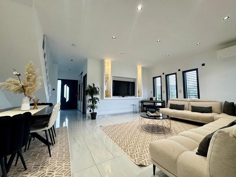 Maison - 130 m² - 5 pièces