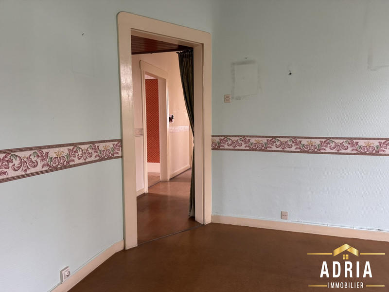 Maison - 127 m² - 8 pièces