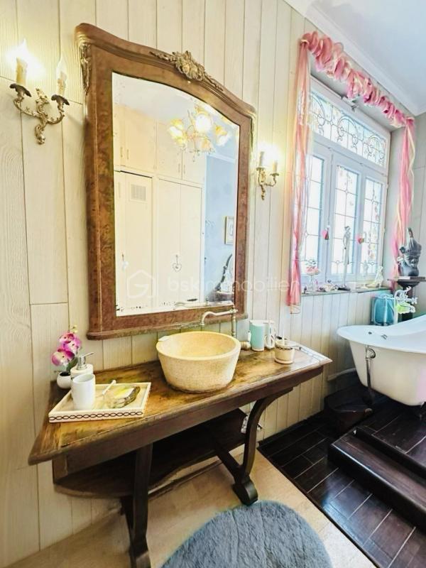 Appartement - 176 m² - 6 pièces