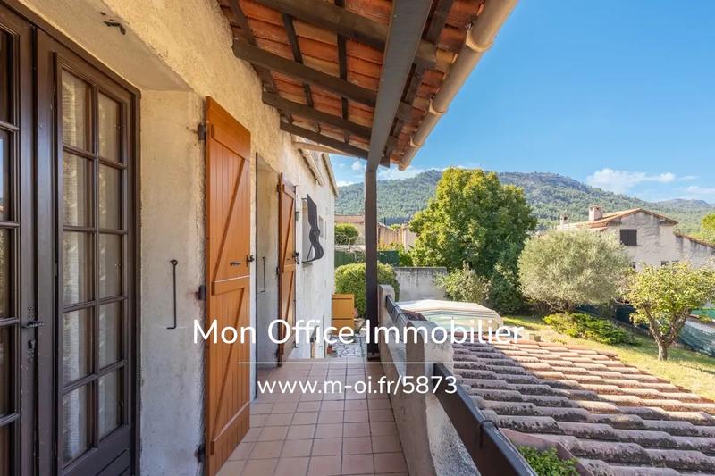 Maison - 140 m² - 6 pièces