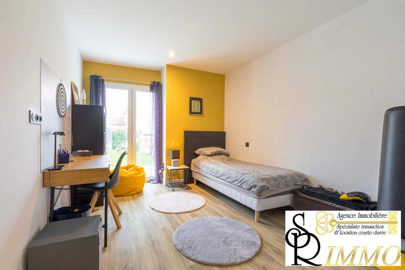 Maison - 201 m² - 7 pièces