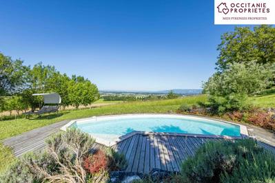 Corps de ferme - 700 m² - 17 pièces