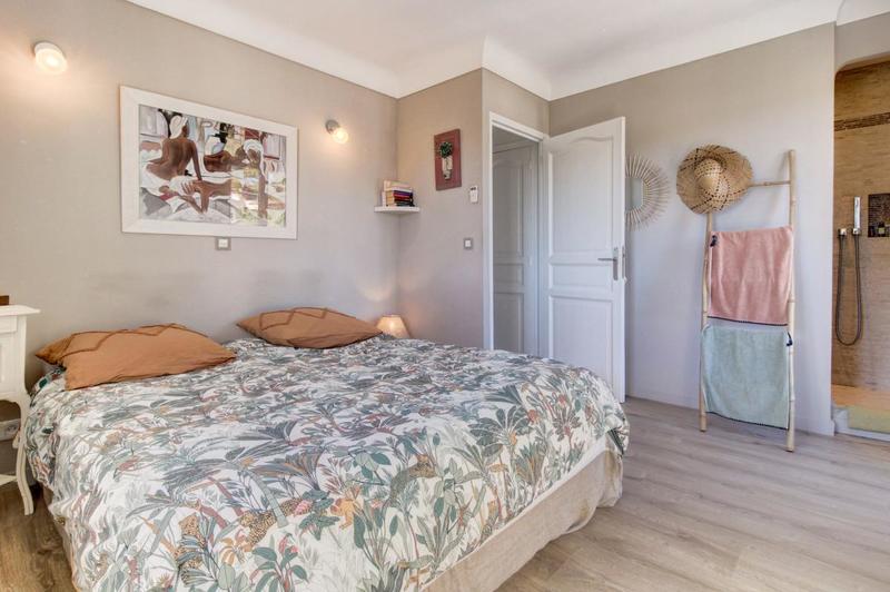 Maison - 104 m² - 4 pièces