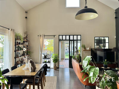 Maison - 210 m² - 5 pièces