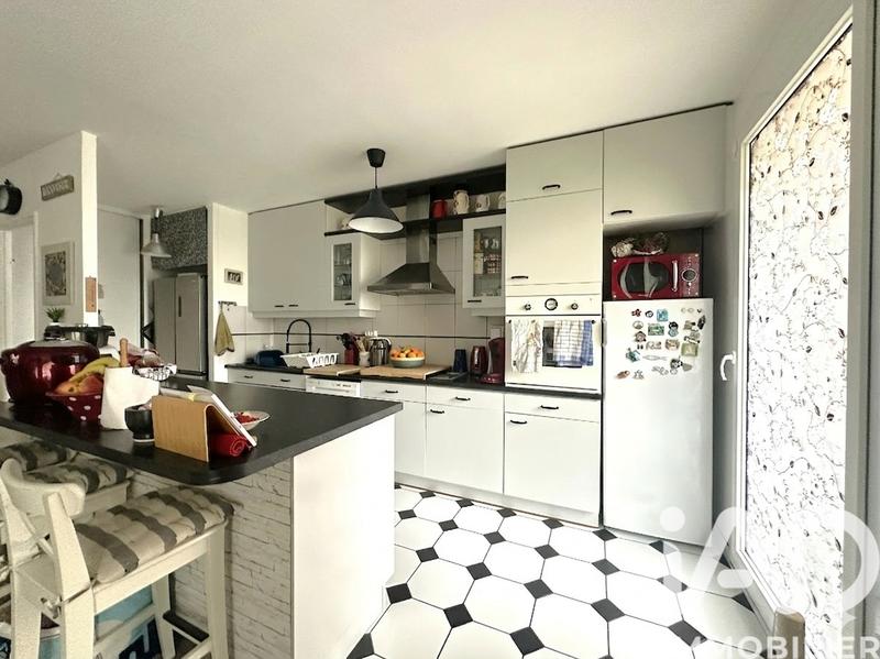 Appartement - 79 m² - 4 pièces