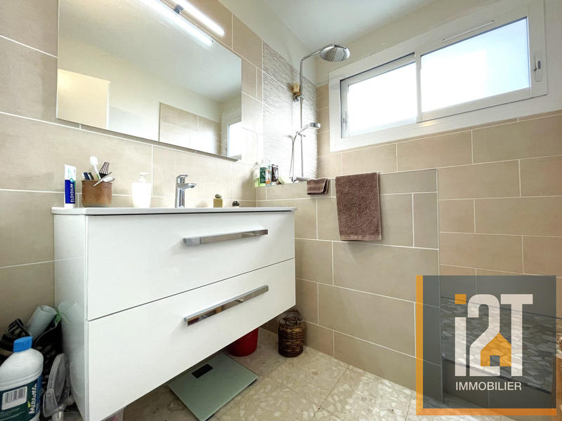 Appartement - 84 m² - 4 pièces