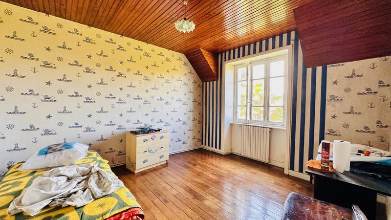 Maison - 136 m² - 8 pièces