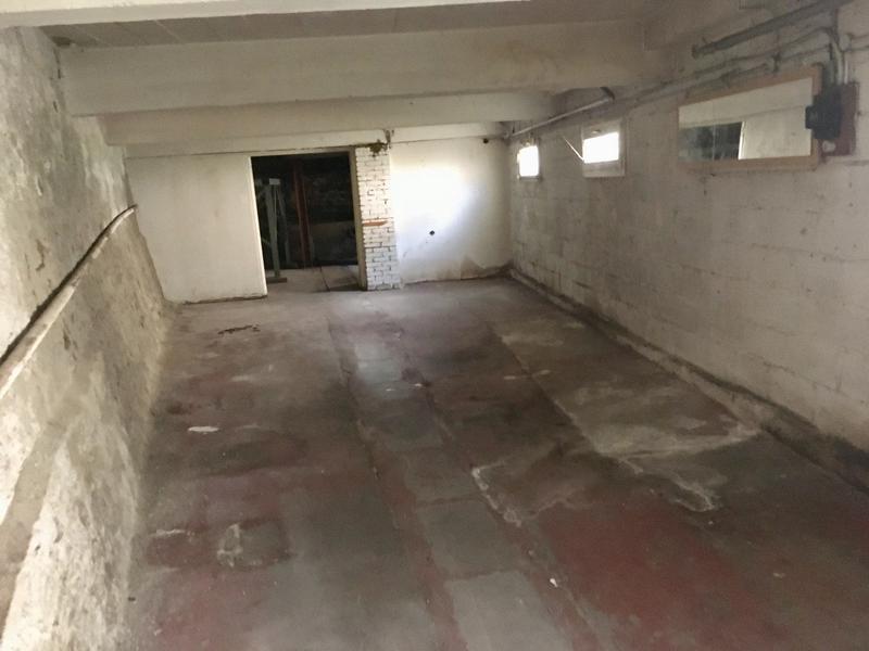 Local commercial - 597 m²