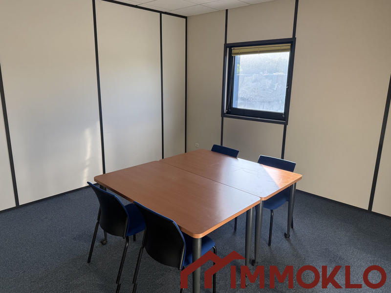 Bureau - 75 m²