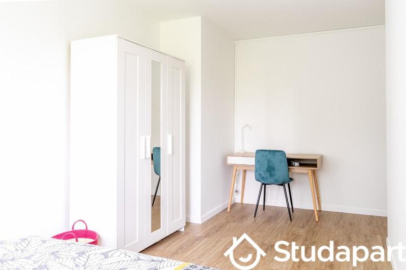 Chambre - 10 m² - 1 pièce