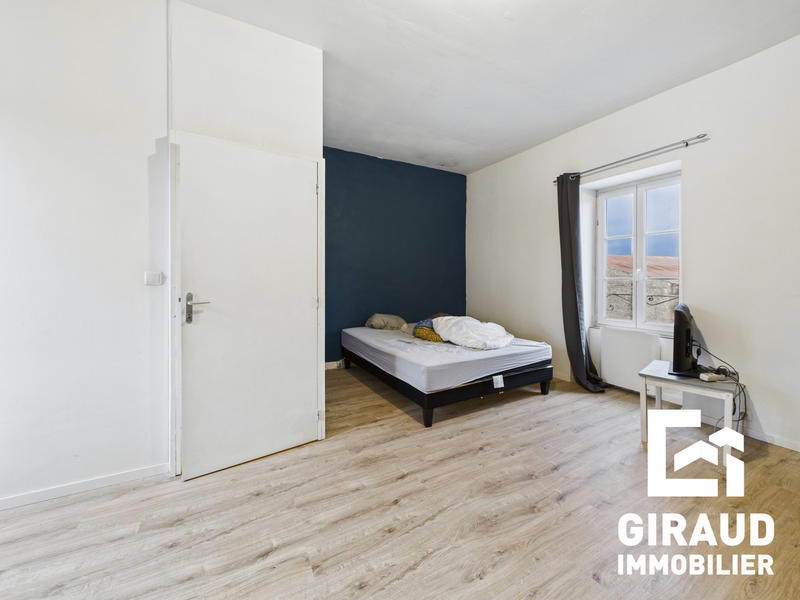 Maison ancienne - 215 m² - 7 pièces