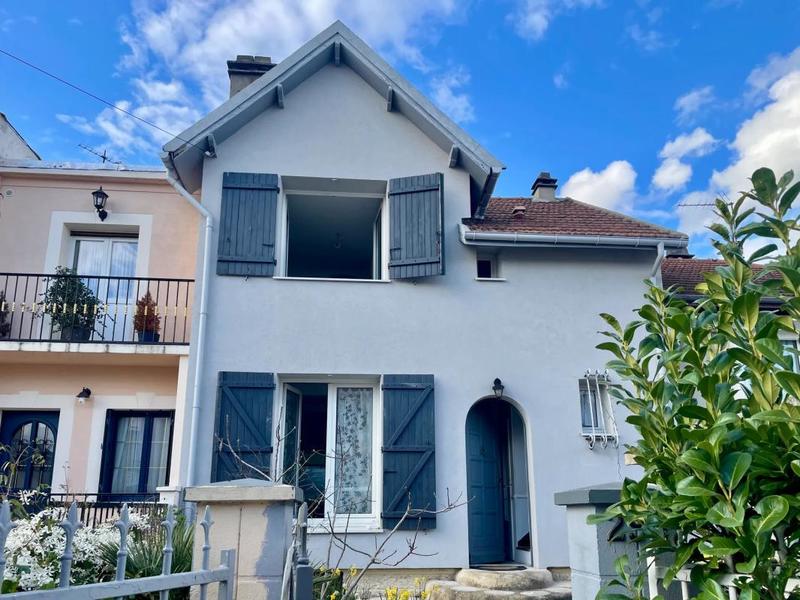 Maison - 85 m² - 5 pièces