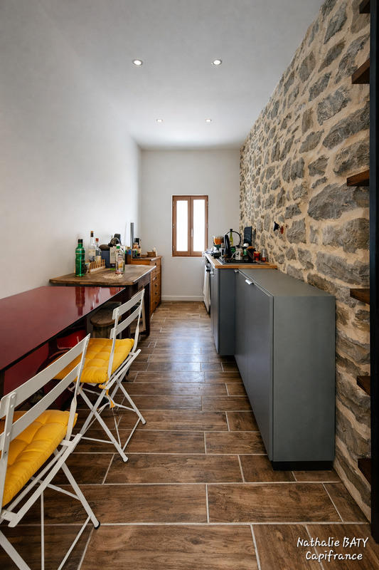 Maison en pierre - 99 m² - 5 pièces