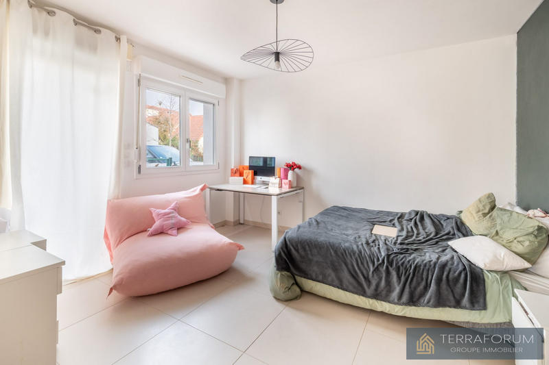 Maison contemporaine - 230 m² - 6 pièces