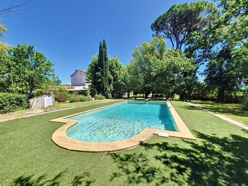 Bastide - 335 m² - 20 pièces