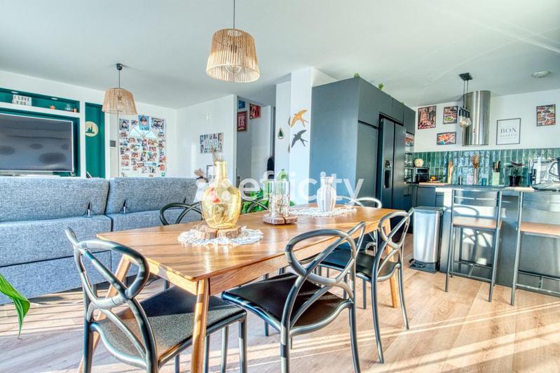 Villa - 100 m² - 4 pièces