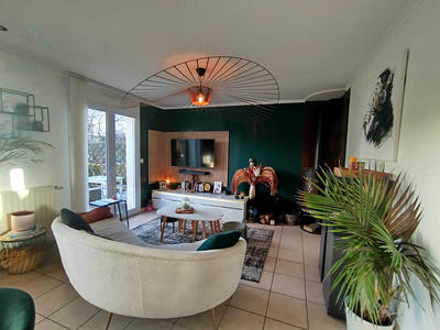 Maison - 92 m² - 5 pièces