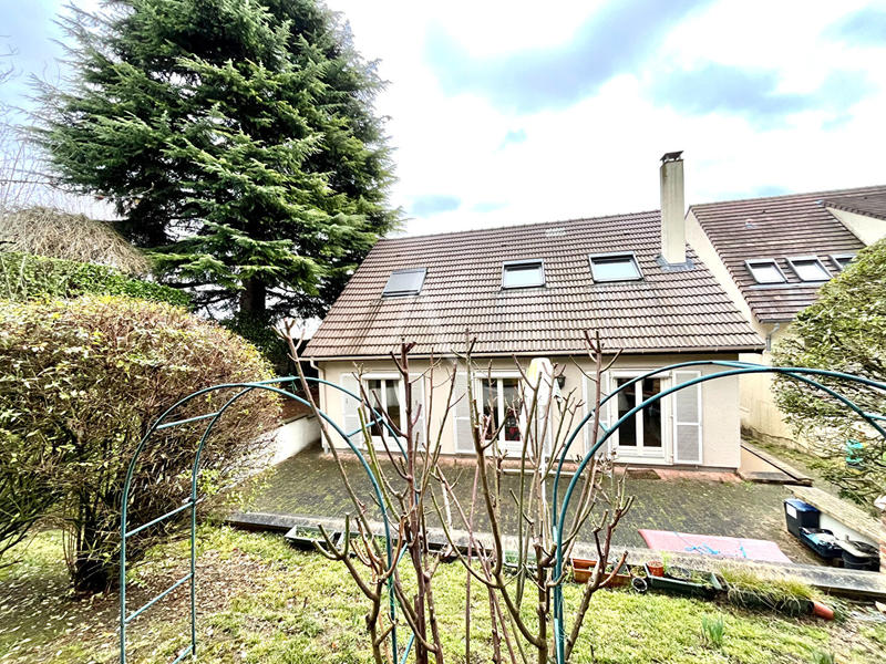 Maison - 135 m² - 8 pièces