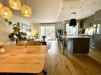 Appartement - 70 m² - 3 pièces