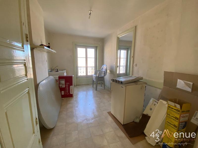 Immeuble - 162 m² - 12 pièces